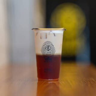 Black Tea Latte with Cream Mousse / 老虎堂紅茶厚拿鐵/含奶霜